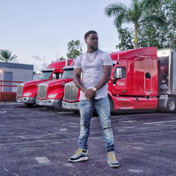 Sneakers Nike Air Max 1/97 Vf Sw "2018 Sean Wotherspoon" worn by Kevin Hart on his account Instagram