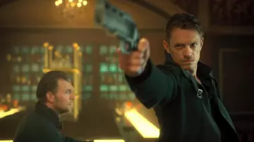 Ta­ke­shi Ko­vacs / Elias Ry­ker's (Joel Kin­na­man) pistol replica as seen in Al­te­red Car­bon