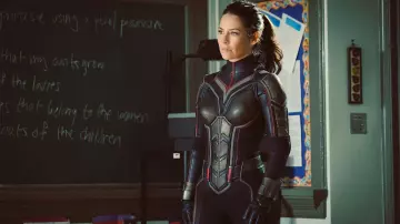 Le costume de Hope van Dyne / la Guêpe (Evan­ge­line Lilly) dans Ant-Man et la Guêpe