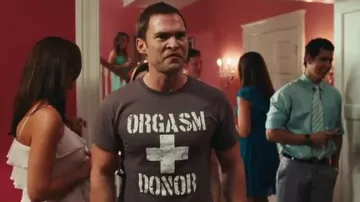 Le camiseta "orgasmo donante" de Stiffler (Seann William Scott) dans le film American pie