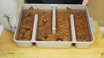 Brownie pan seen in the video "8 Innovative Kitchen Gadgets" by Davy Devaux on his channel How To Make Sushi