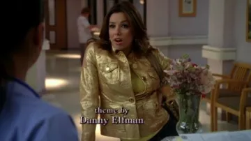 La veste dorée Thierry Mugler de Gabrielle Solis (Eva Longoria) dans Desperate Housewives S06E23
