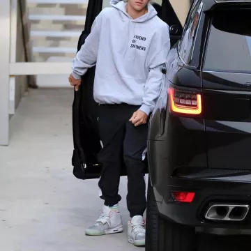 Les Sneakers Nike Air Yeezy 2 Nrg  portées par Justin Bieber sur son compte Instagram