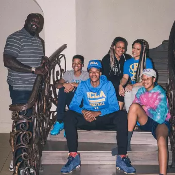 The Sneakers Air Jordan 6 Retro Db "doernbecher" worn by Shareef O'neal on the account Instagram @koolmac