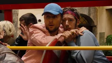 Le costume de Wolfgang Bogdanow (Max Riemelt) durant le combat du Palazzo dans Sense8 S2E12