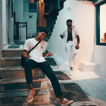 Les Sneakers Converse One Star Golf Ox "golf Le Fleur"   portées par Devin Booker sur le compte Instagram @brkicks