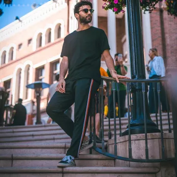 The Sneakers Vans Old Skool "Mix Checker brought by R3hab on his account Instagram