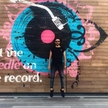 Sneakers black Adidas Yeezy Bosst 350 V2 worn by Bob Sinclar on his account Instagram