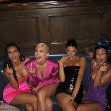 The black strapless dress in polyester of Kendall Jenner during the anniversary of Kylier Jenner