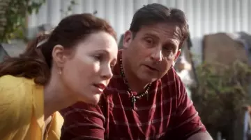 Le t-shirt rayé rouge de Mark Hogancamp (Steve Carell) dans Bienvenue à Marwen