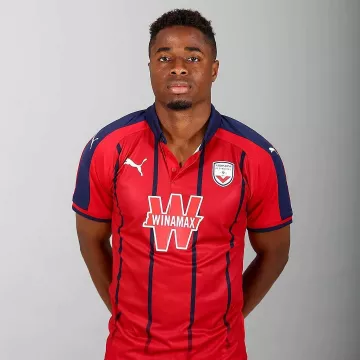 El tercer maillot del Girondins de Burdeos que luce François Kamano en su cuenta de Instagram