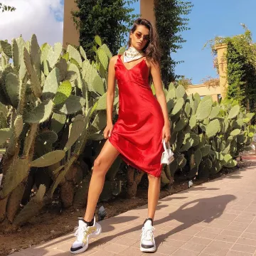 Sneakers white Louis Vuitton Lv Archlight worn by Gizele Oliveira on his account Instagram