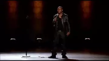 La chemise en cuir portée par Kevin Hart dans son spectacle Seriously funny