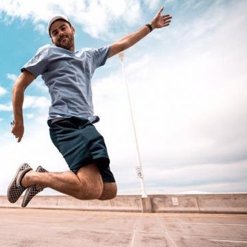 Sneakers Vans Classic Slip on  worn by Alex Pall on an Instagram account @thechainsmokers