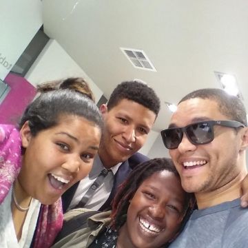 Sunglasses Wayfarer by Ray-Ban worn by Trevor Noah on his account Instagram