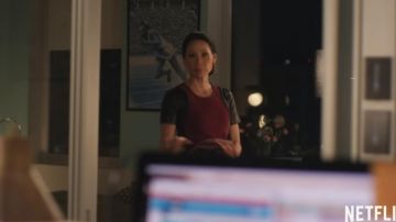 Vestido de manga de cuero de Lucy Liu (Set It Up)