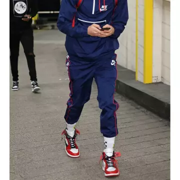 Baskets Le 10: la Air Jordan 1 "blanc cassé" porté par Jayson Tatum sur Instagram account @slamkicks