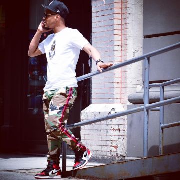 Sneakers Air Jordan 1 Retro High Og "bred Toe" worn by TiP on his account Instagram