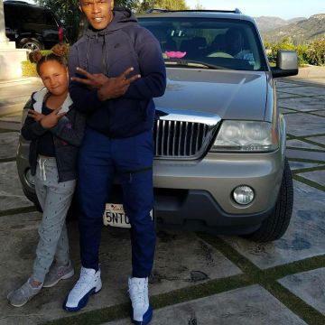 Sneakers Air Jordan 12 Retro French Blue Worn By Jamie Foxx On His Instagram Account Spotern