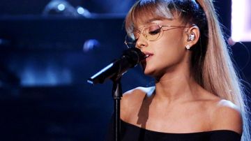 Eyeglasses golden style aviator Ariana Grande on The Tonight Show Starring Jimmy Fallon