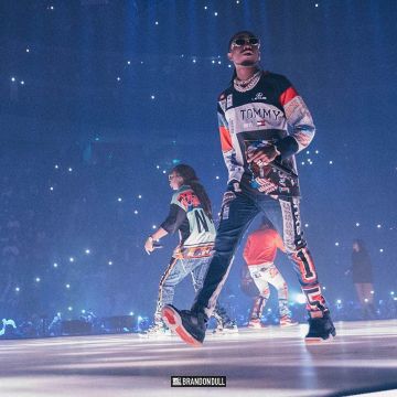 Sneakers Air Jordan 4 Retro Levis Nrg "levi's"  worn by Quavo on his Instagram account