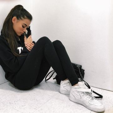 Sneakers Nike Air Force 1 Mid 07 white worn by Madison Beer on his account Instagram