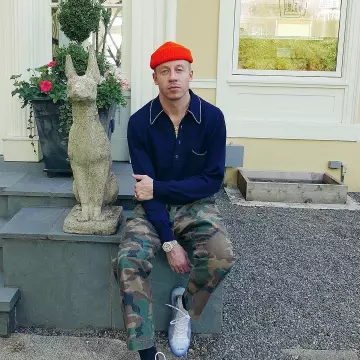 Las zapatillas Converse Chuck 70 Hi "off white" que lleva Macklemore en su cuenta de Instagram