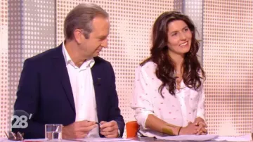 Camisa de seda estampada de Laure Daussy en 28 minutos del 10/08/2018