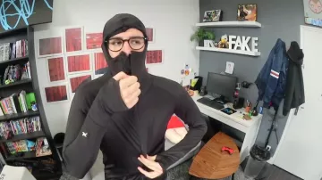 La chaqueta con capucha vista en el video "OBJETOS WTF" de Cyprien