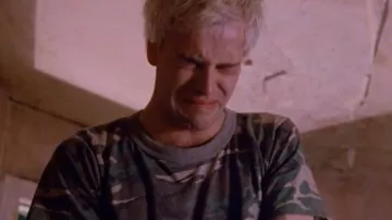 The t-shirt khaki military Sick Boy (Jonny Lee Miller) in Trainspotting