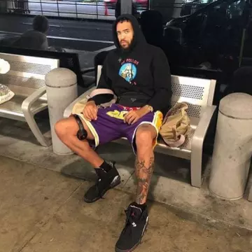 Sneakers Nike Air Jordan 8 Retro worn by Javale Mcgee on the account Instagram @leaguefits