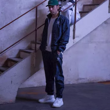 Andrea Crews X Sergio Tacchini chándal usado por Orelsan en su cuenta de Instagram