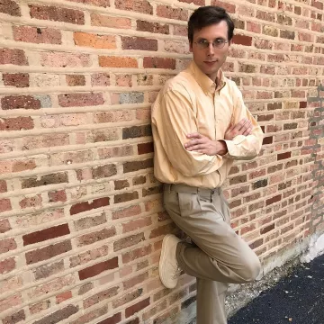 Las zapatillas beige Jordan 2 Retro Decon Sail usadas por el YouTuber Brad Hall en su instagram