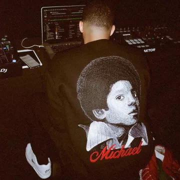 Sneakers Nike Air Max 1 Premium SC "Jewel" made by Drake on his account Instagram