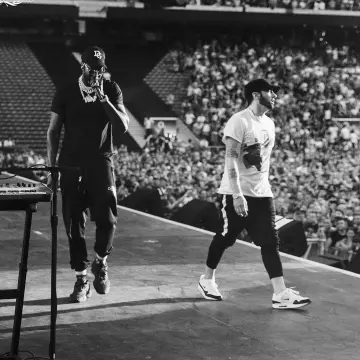 Les Sneakers Adidas Yeezy 500 "Utility Black"  portées par 2Chainz sur son compte Instagram