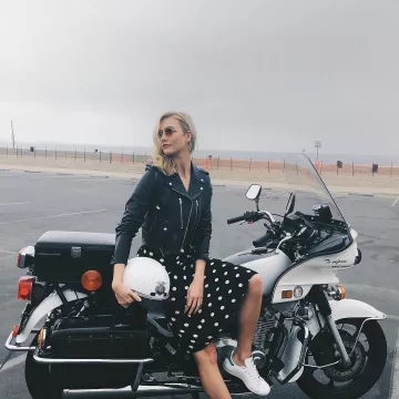 Sneakers Adidas Stan Smith worn by Karlie Kloss on her account Instagram