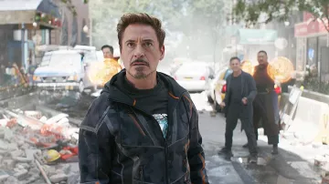 The jacket worn by Tony Stark (Robert Downey Jr) in the Avengers : Infinity War