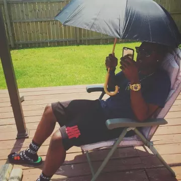 The shorts (b-ball black UNDFTD black youtubeur Tony D on his account instagram