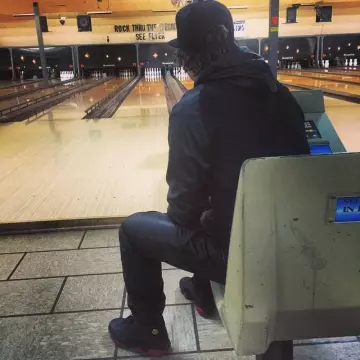Sneakers black Jordan 13 Retro Dirty Bred, the youtubeur Tony D on his account instagram