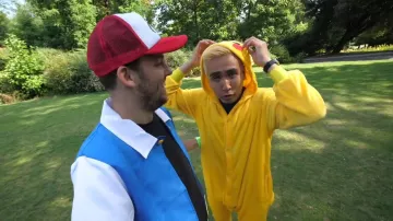 The mitten green scope by Pierre Croce in his video "Hunting Pokémon with rugby players"