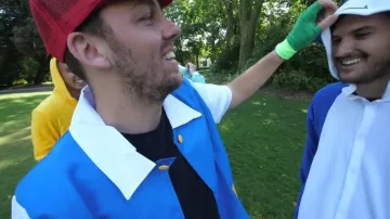 The disguise ronflex blue one seen in the video "Hunting Pokémon by rugby players" of Peter Croce