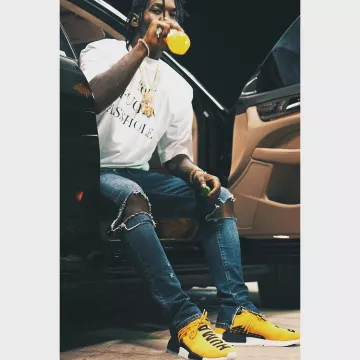 Baskets Adidas Pw Race Humaine Nmd "pharrell" porté par DÉCALAGE sur son Instagram compte