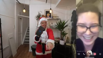 The smartphone Samsung S8+ seen in the video "I offer you gifts styled" de Pierre Croce