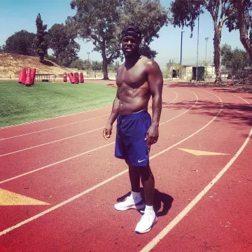 Sneakers Nike Epic React Flyknit worn by Kevin Hart on his account Instagram