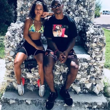 Sneakers Nike Air Presto "Off White"  worn by Victor Cruz on an Instagram account @brkicks