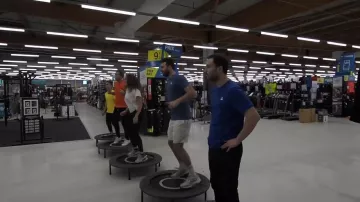 The trampoline Domyos used in the video "all alone in a Decathlon" of Peter Croce