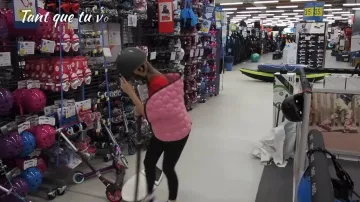 The bomb riding Fouganza range in the video "all alone in a Decathlon" of Peter Croce