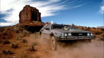 El coche DeLorean de Doc Brown (Christopher Lloyd) en Regreso al futuro III