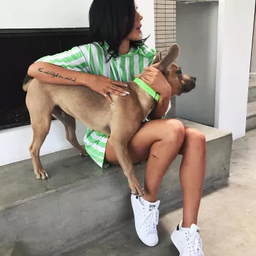 Les Sneakers adidas Stan Smith portées par Halsey sur son compte Instagram