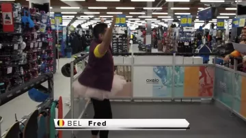 The jacket riding seen in the video "all alone in a Decathlon" of Peter Croce